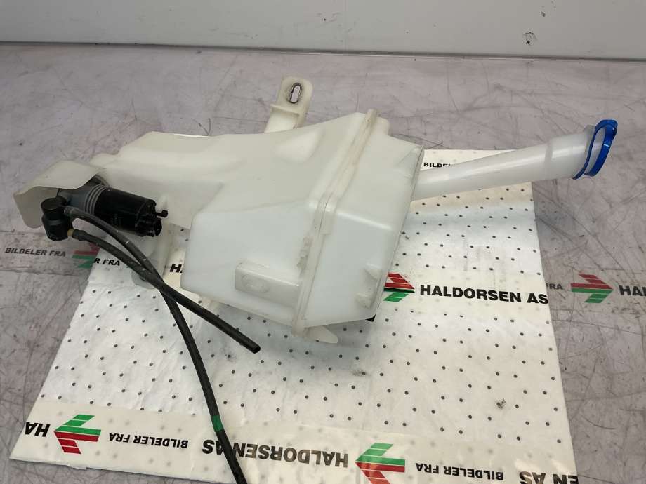 Spylertank til Toyota Yaris Cross (SUV) 2021-->>  (TOYOTA|85315K0070|)
