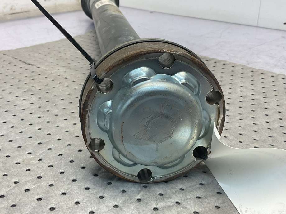 Mellomaksel fremre til Audi Q7 2010-2015 (Type I, Fase 2)  (AUDI|7L8 521 101 C|)