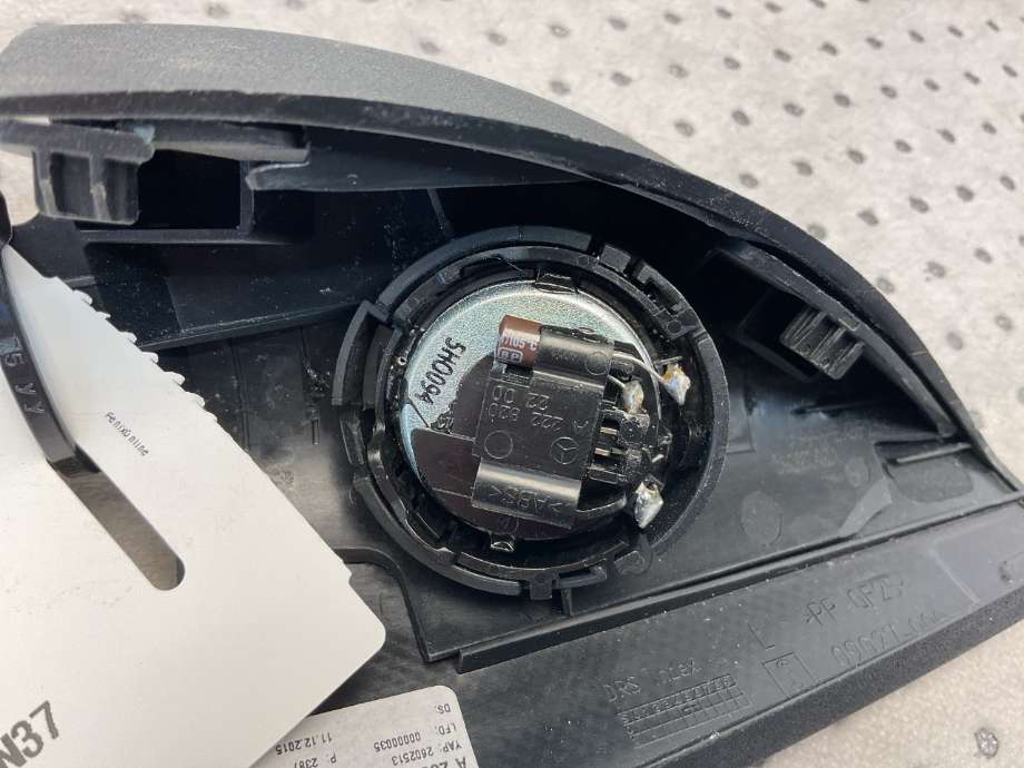 Bilstereo høyttaler til Mercedes GLC 2015-2022 (X253) (X253) (MERCEDES|A 222 820 22 00|)