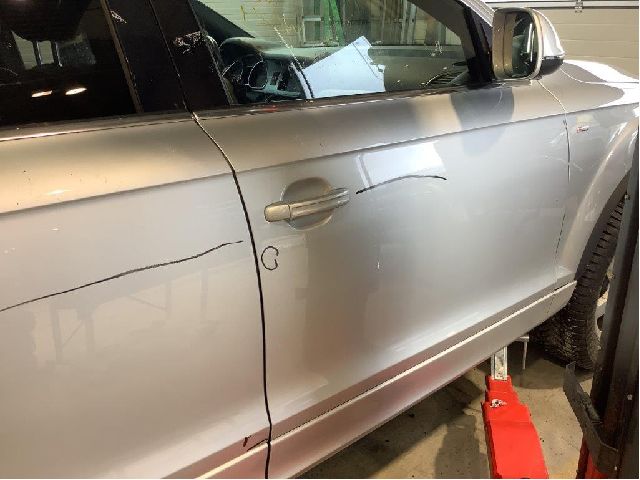 Dør høyre foran til Audi Q7 2010-2015 (Type I, Fase 2)  (AUDI|4L0 831 052 A|)