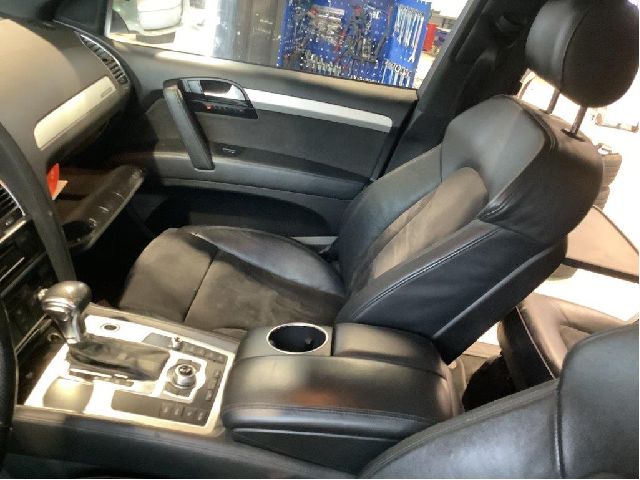 Sete foran høyre til Audi Q7, 2010-2015 (Type I, Fase 2)  (AUDI|)