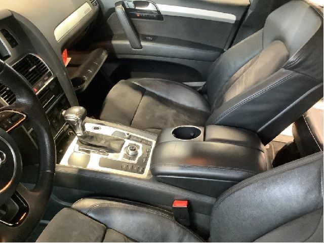 Sete foran høyre til Audi Q7 2010-2015 (Type I, Fase 2)  (AUDI|)