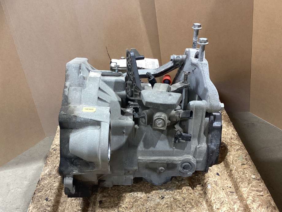 Girkasse manuell til VW Jetta 2011-->>  (VOLKSWAGEN|0A4 300 046 H|)