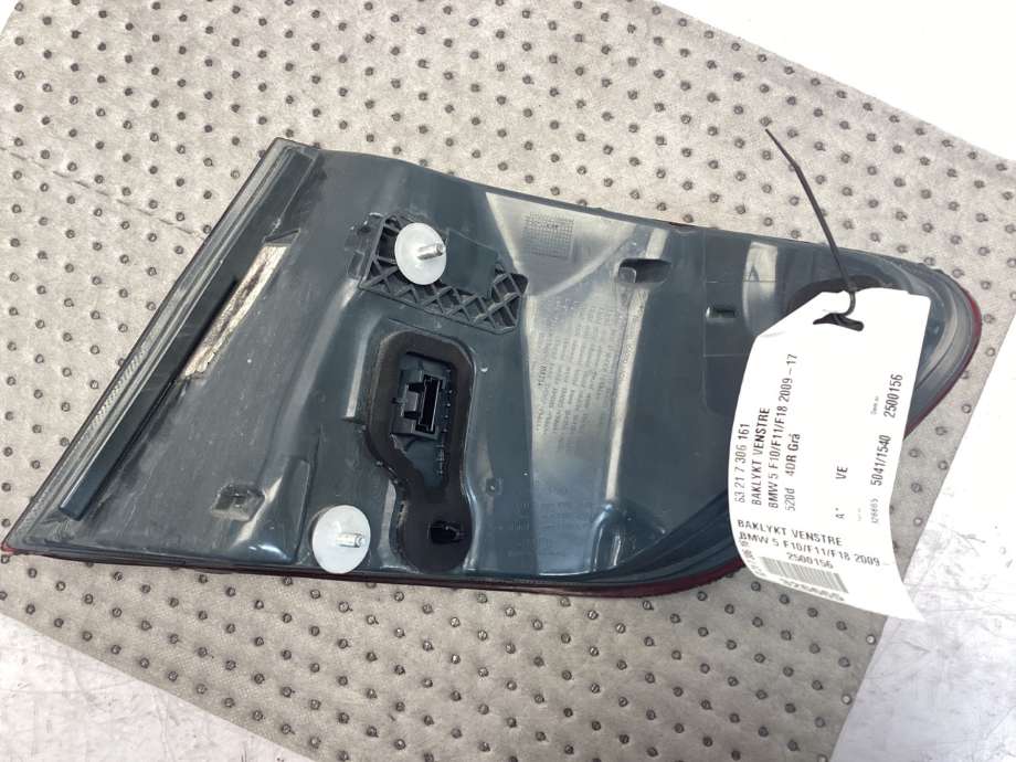 Baklykt venstre til BMW 5-Serie 2010-2017 (F10/F11) (F10/F11) (BMW|63 21 7 306 161|)