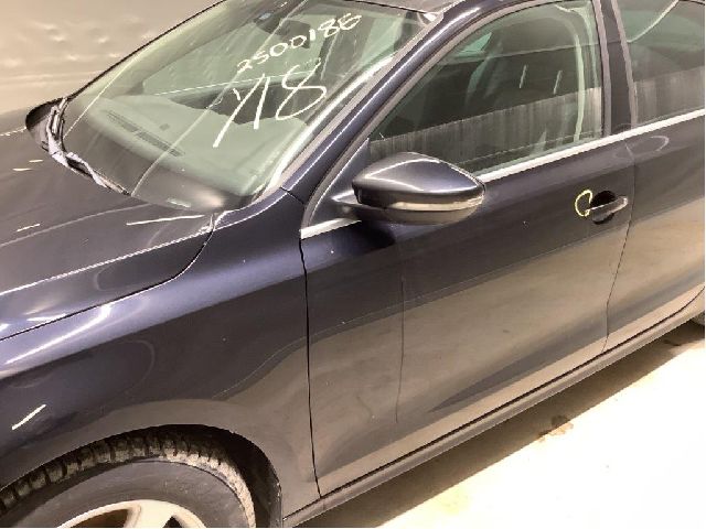 Dør venstre foran til VW Jetta 2011-->>  (VOLKSWAGEN|5C6 831 055 B|)