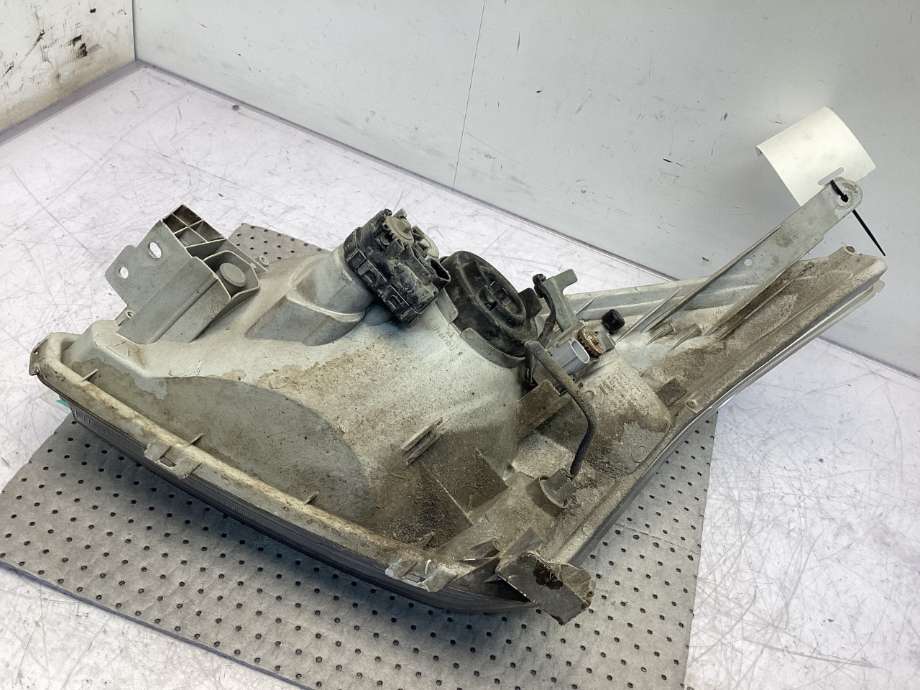 Frontlykt høyre halogen til Toyota Land Cruiser 120 2002-2009  (TOYOTA|81130-6A230|)