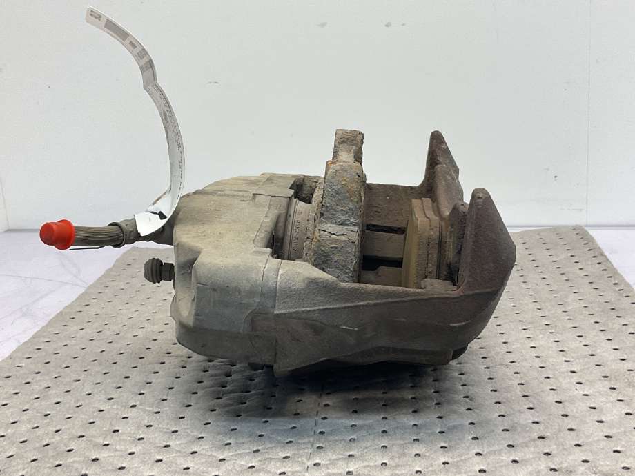 Bremsecaliper venstre foran til Volvo XC70 2008-2013 (Type II, Fase 1)  (VOLVO|)