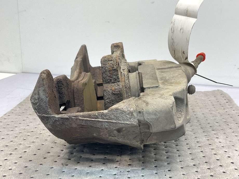 Bremsecaliper venstre foran til Volvo XC70 2008-2013 (Type II, Fase 1)  (VOLVO|)