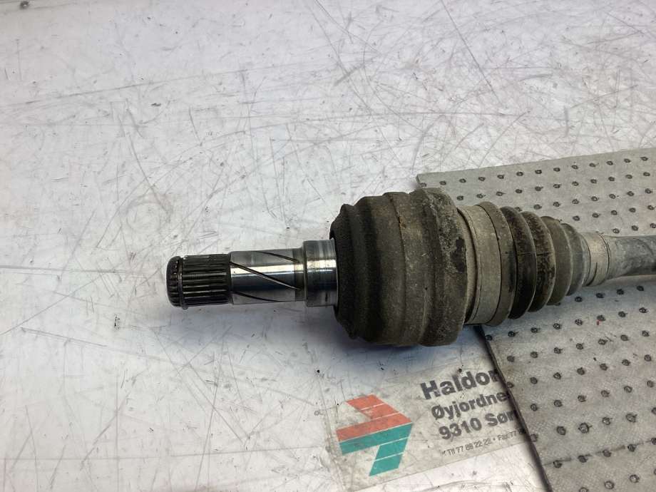 Drivaksel høyre bak til Volvo XC70 2008-2013 (Type II, Fase 1) (VOLVO|36000931|)