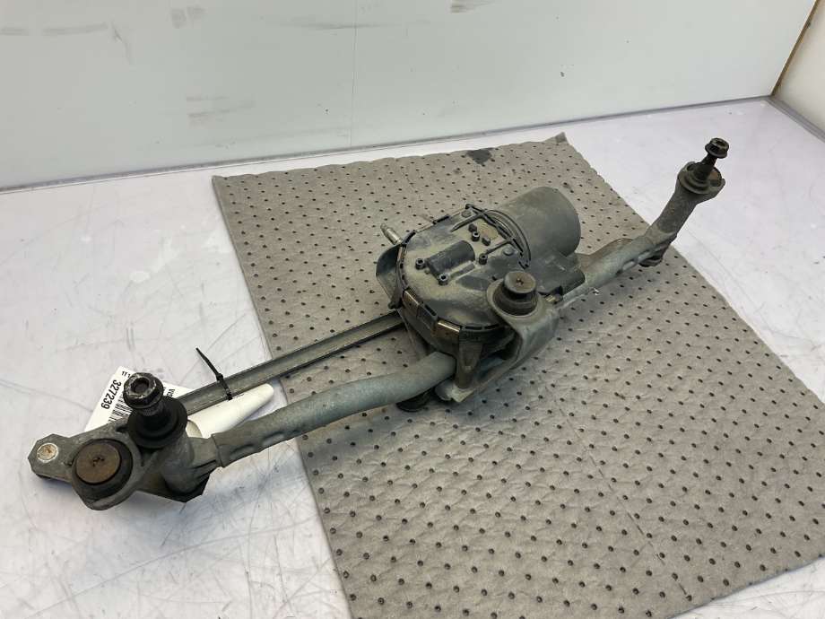 Viskermotor frontrute til VW Caddy, 2010-2015 (Type III, Fase 2)  (VOLKSWAGEN|1T1 955 023 A)