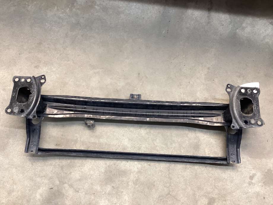 Støtfangerforsterkning foran til VW Caddy 2010-2015 (Type III, Fase 2)  (VOLKSWAGEN|1T0 807 109 D|)
