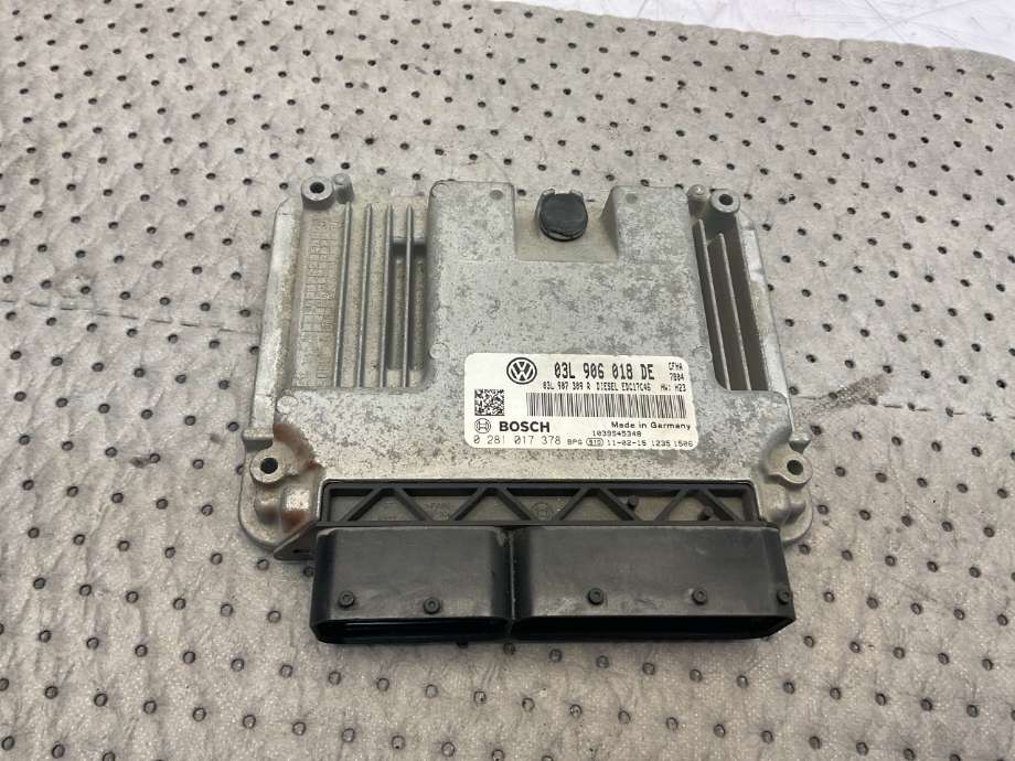 Styreenhet motor til VW Caddy 2010-2015 (Type III, Fase 2)  (VOLKSWAGEN|03L 906 018 DE|)