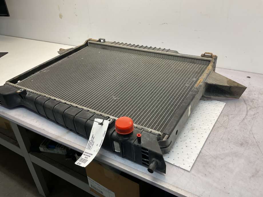 Radiator (automat gir) til Ford Expedition 2003-2006  (FORD (US)|2L1Z8005DD|)