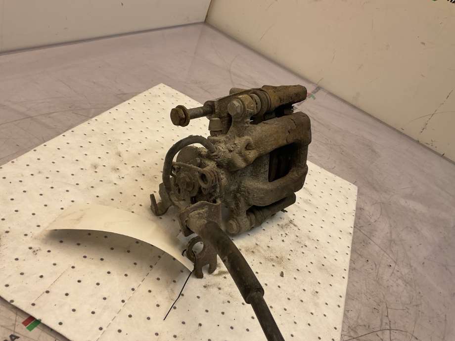 Bremsecaliper venstre bak til VW Caddy 2010-2015 (Type III, Fase 2)  (VOLKSWAGEN|)