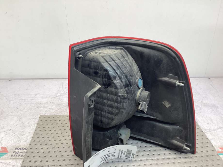 Baklykt venstre til Ford Expedition 2003-2006 (FORD (US)|2L1Z13405AB|)