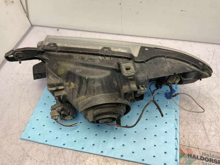 Frontlykt høyre halogen til Mitsubishi Pajero 2000-2006 (Type III)  (MITSUBISHI|)