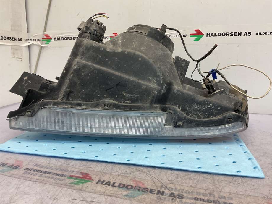 Frontlykt høyre halogen til Mitsubishi Pajero 2000-2006 (Type III)  (MITSUBISHI|)