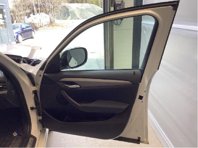 Dør høyre foran til BMW X1 2009-2015 (E84) (E84) (BMW|41 00 9 628 746|)