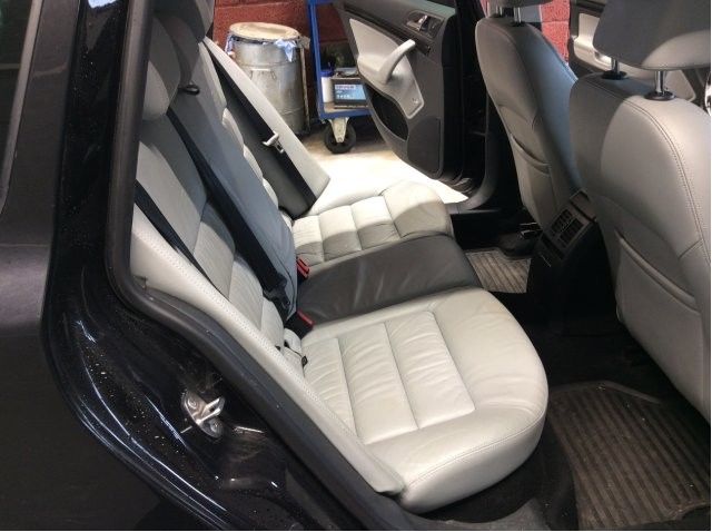 Sete bak til Škoda Octavia 2009-2013 (Type II, Fase 2)  (SKODA|1Z0 885 406 EK|1Z0 885 405 FJ|1Z0 885 805 DB)