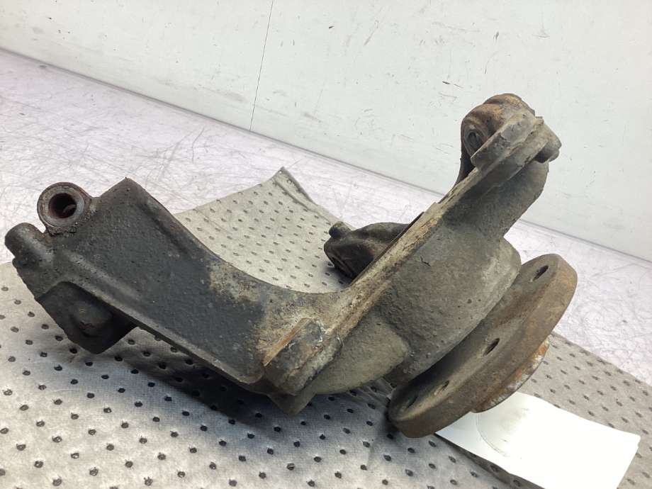 Hjulspindel høyre foran til Volvo V70 2007-2013 (Type III, Fase 1)  (VOLVO|)