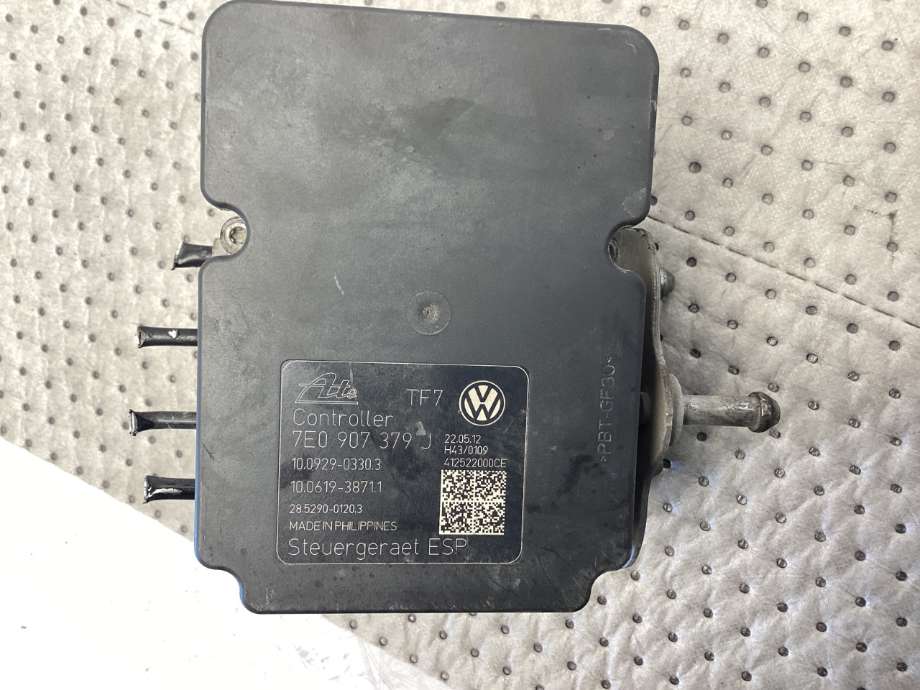 ABS sentral til VW Transporter / Caravelle 2009-2015 (Fase 2) (T5) (T5) (VOLKSWAGEN|7E0 614 517 H||7E0 614 517 G)