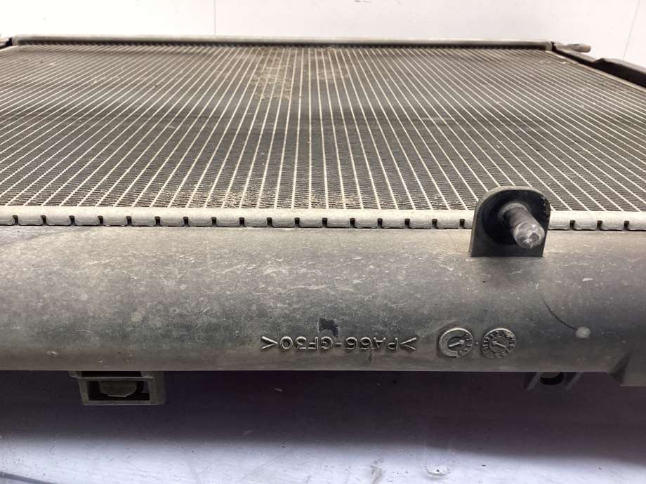 Radiator (automat gir) til Nissan Navara 2005-2010 (Fase 1) (D40) (D40) (NISSAN|21460EB30A|)