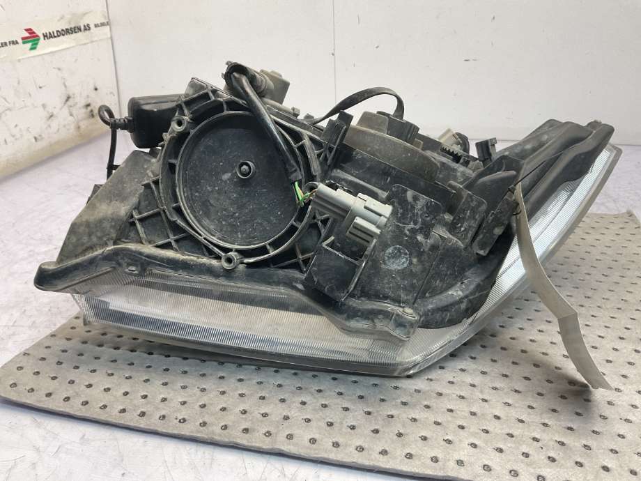 Frontlykt høyre halogen til Nissan Navara 2005-2010 (Fase 1) (D40) (D40) (NISSAN|26010EB40A|)