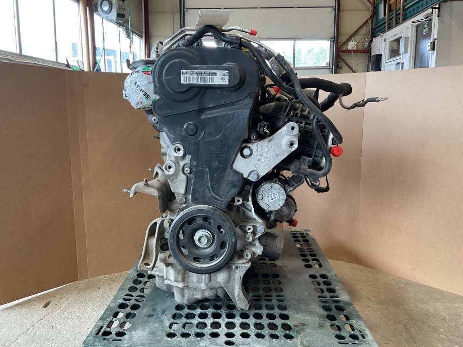 Motor bensin til VW Passat 2015-2019 (Fase 1) (B8) (B8) (VOLKSWAGEN|04E 100 037 T|CUKC|)