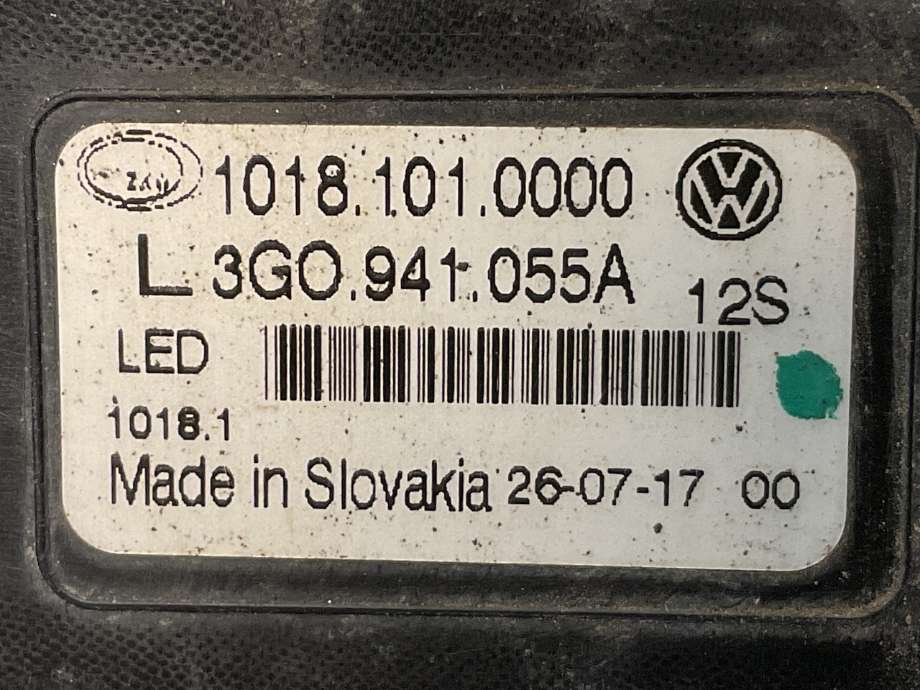 Tåkelykt venstre foran til VW Passat 2015-2019 (Fase 1) (B8) (B8) (VOLKSWAGEN|3G0 941 055 A|)