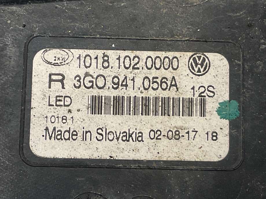 Tåkelykt høyre foran til VW Passat 2015-2019 (Fase 1) (B8) (B8) (VOLKSWAGEN|3G0 941 056 A|)