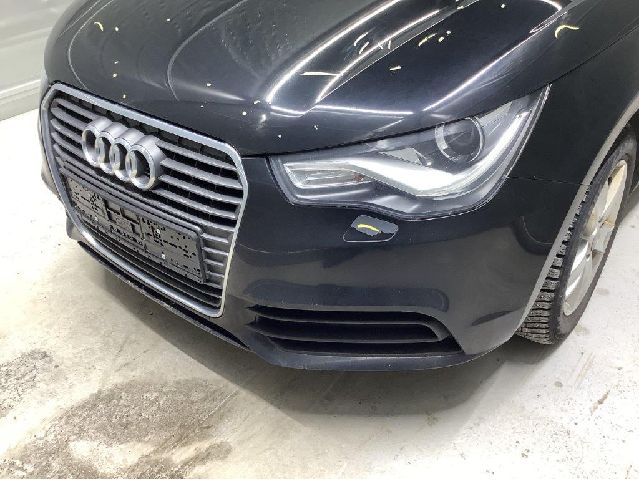 Frontlykt venstre halogen til Audi A1 2010-2014 (Type I, Fase 1)  (AUDI|8X0 941 043|)