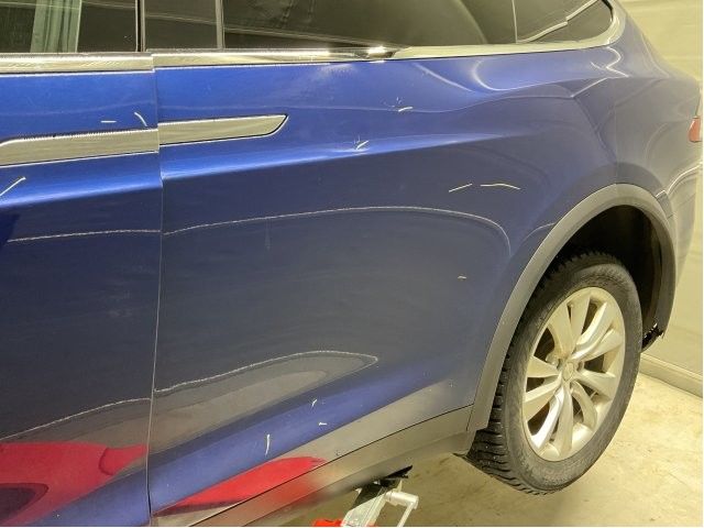 Dør venstre bak til Tesla Model X, 2016-->>  (TESLA|1069537-E0-A)