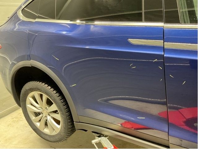 Dør høyre bak til Tesla Model X 2016-->> (TESLA|1069538-E0-A|KOMPLETT|)