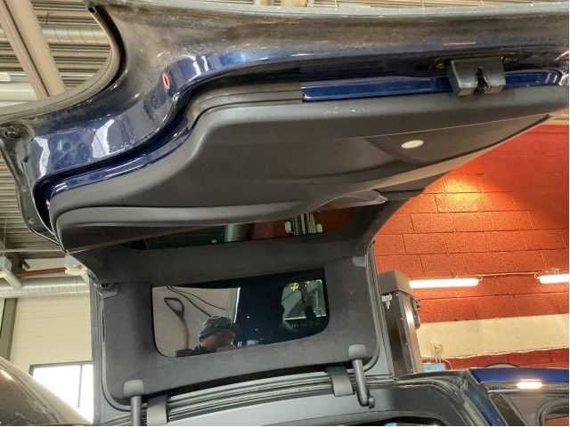 Dør høyre bak til Tesla Model X 2016-->> (TESLA|1069538-E0-A|KOMPLETT|)