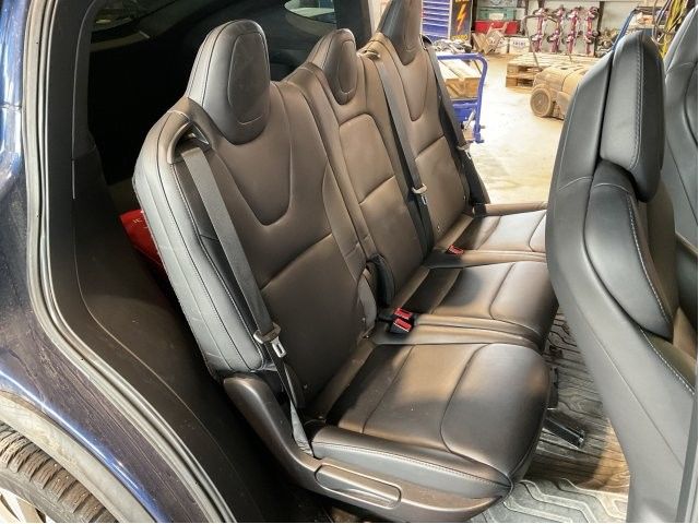 Sete bak til Tesla Model X, 2016-->>  (TESLA|)