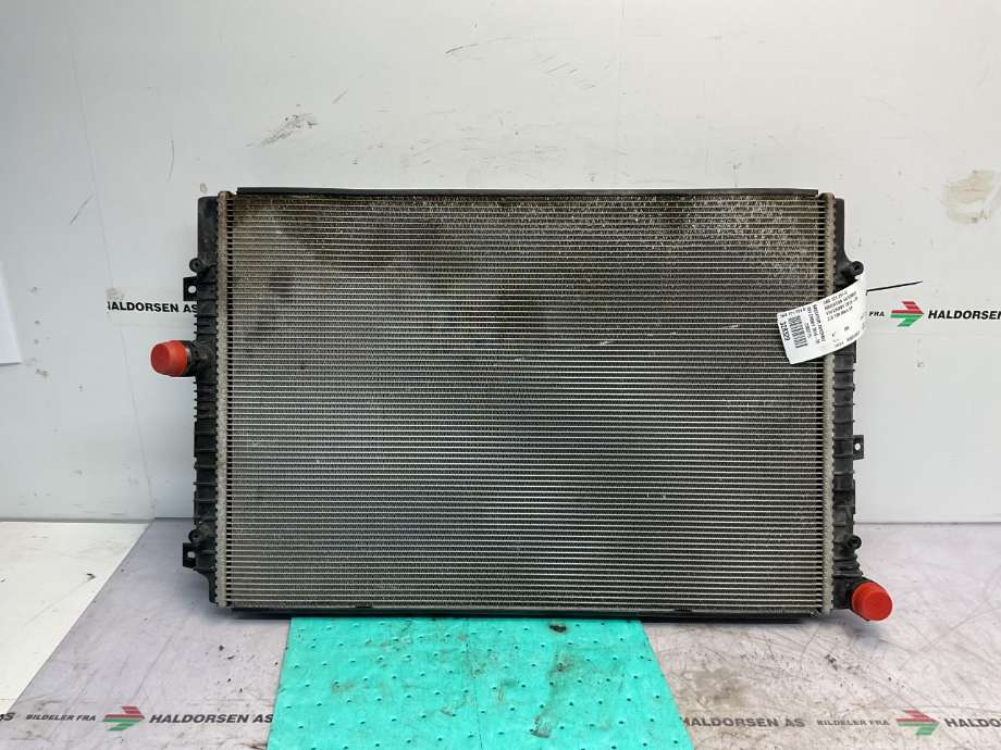 Radiator (automat gir) til VW Caddy 2015-2020 (Type III, Fase 3) (VOLKSWAGEN|5K0 121 251 Q|)