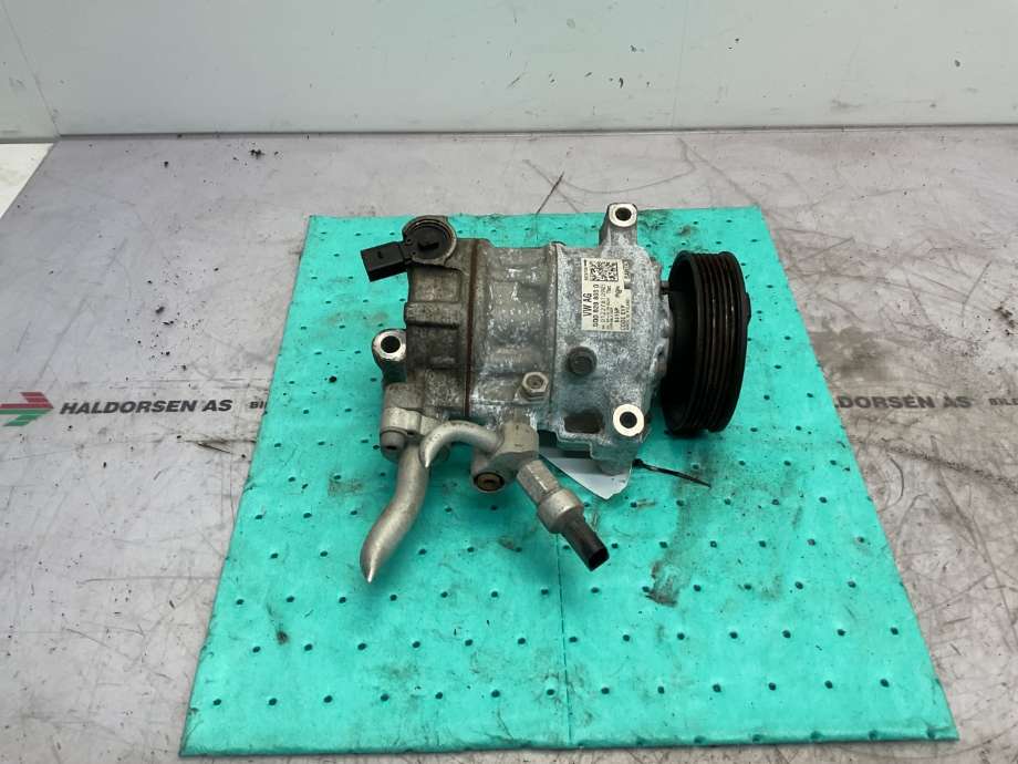 Aircondition kompressor til VW Caddy 2015-2020 (Type III, Fase 3)  (VOLKSWAGEN|5Q0 820 803 F|)