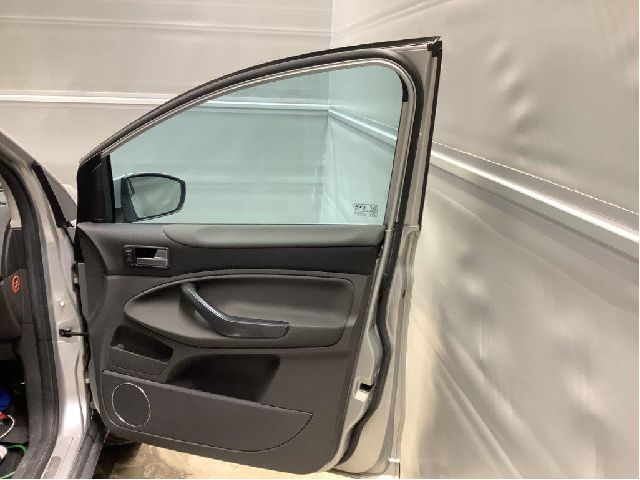 Dør høyre foran til Ford Kuga 2008-2012 (Type I)  (FORD|1712678|)