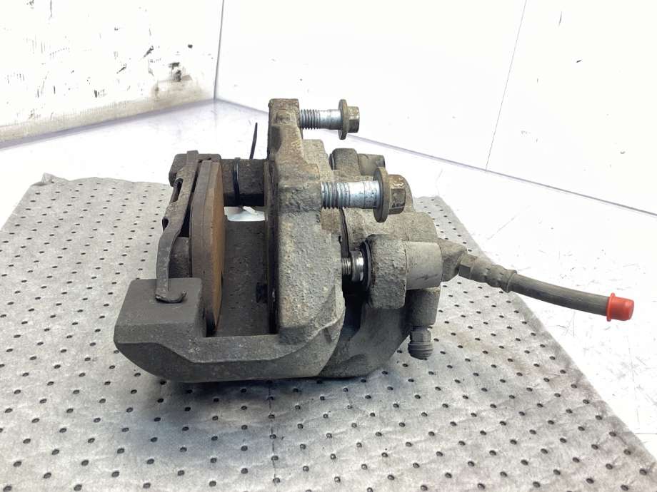 Bremsecaliper høyre foran til Volvo XC60 2014-2017 (Type I, Fase 2)  (VOLVO|36002410|)