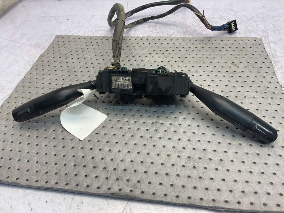 Bryter combi til Isuzu D-Max 2007-2012 (Type I)  (ISUZU|8980077290|)