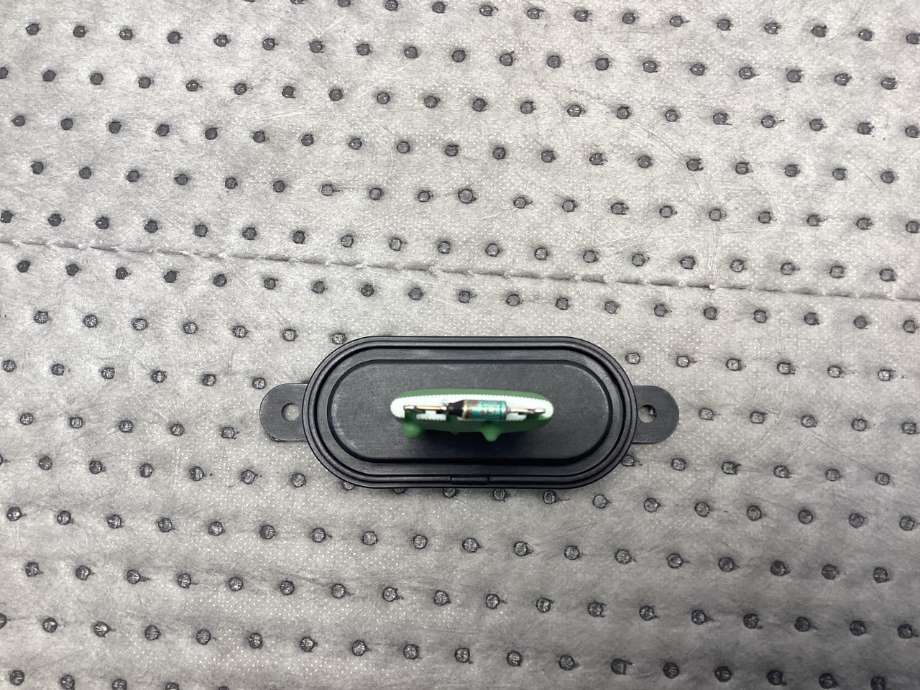 Varmeapparat motstand til VW Transporter / Caravelle 2009-2015 (Fase 2) (T5) (T5) (VOLKSWAGEN|1385C0049|)