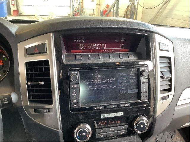 Varmeapparat betjening til Mitsubishi Pajero 2016-2019 (Type IV, Fase 2)  (MITSUBISHI|7820A792XA|)