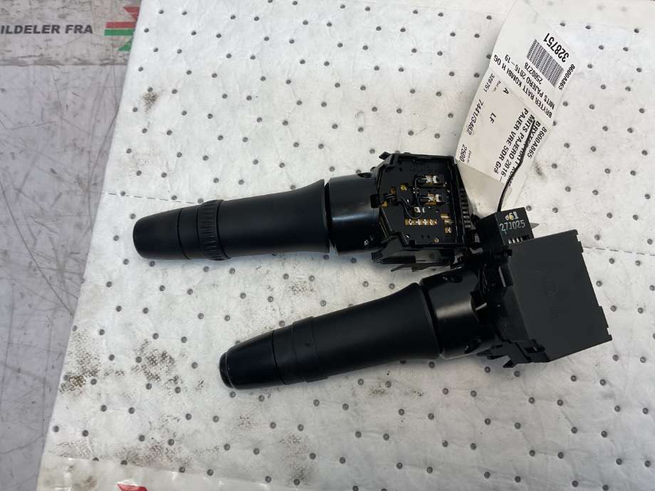Bryter combi til Mitsubishi Pajero 2016-2019 (Type IV, Fase 2)  (MITSUBISHI|8600A865|)