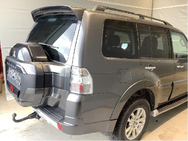 Bakluke til Mitsubishi Pajero 2016-2019 (Type IV, Fase 2)  (MITSUBISHI|5821A147|)