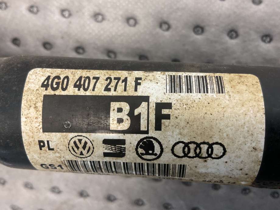 Drivaksel venstre foran til Audi A6, Allroad 2012-2014 (Type III, Fase 1) (C7) (C7) (AUDI|4G0 407 271 F|)