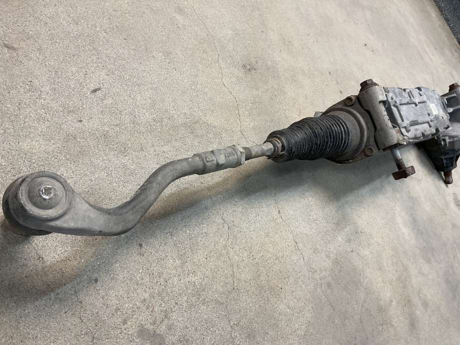 Tannstang elektrisk til Audi A6, Allroad 2012-2014 (Type III, Fase 1) (C7) (C7) (AUDI|4G0 419 502 S|)