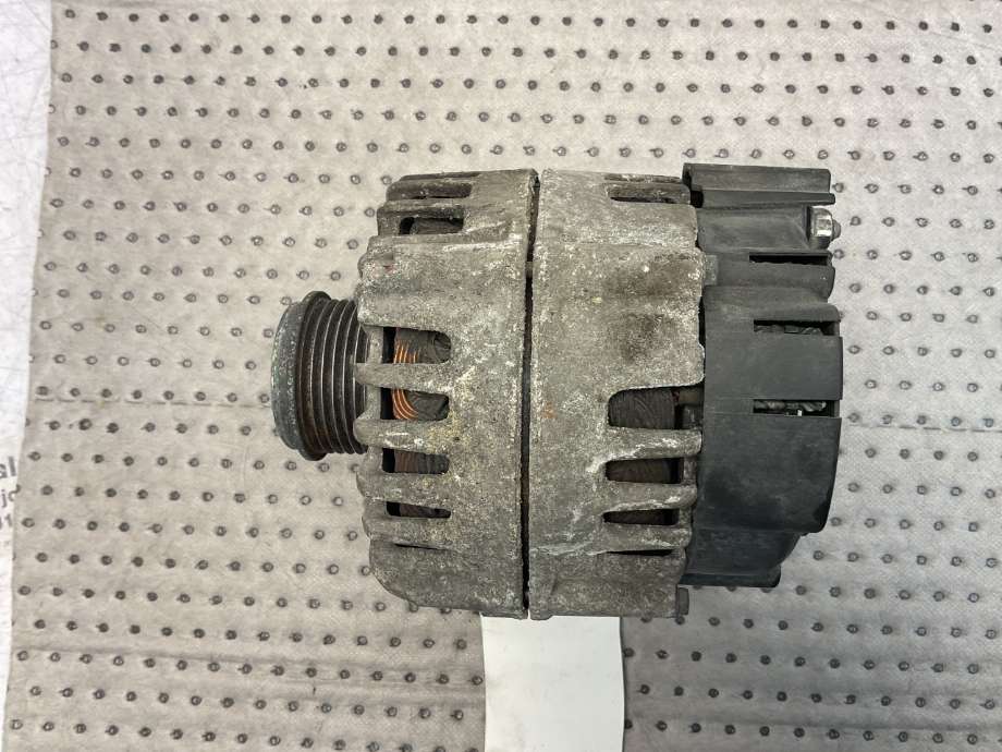 Dynamo til Audi A6, Allroad 2012-2014 (Type III, Fase 1) (C7) (C7) (AUDI|059 903 018 RX|)
