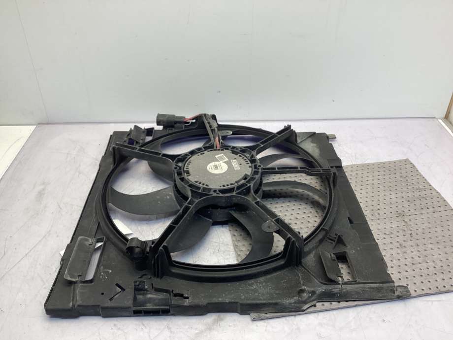 Kjølevifte til BMW X5 2007-2013 (E70) (E70) (BMW|17 42 8 618 241|)