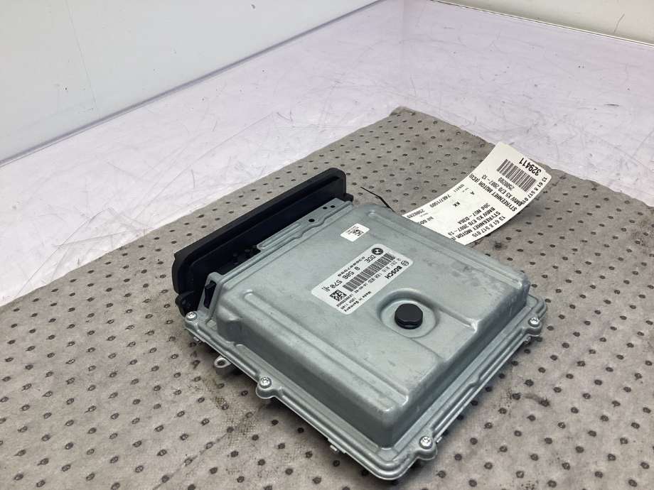 Styreenhet motor til BMW X5 2007-2013 (E70) (E70) (BMW|13 61 8 517 015|)