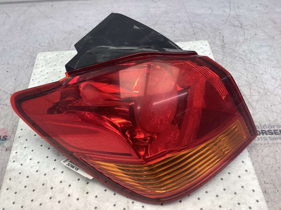 Baklykt venstre til Mitsubishi ASX 2010-2019  (MITSUBISHI|8330A689|)